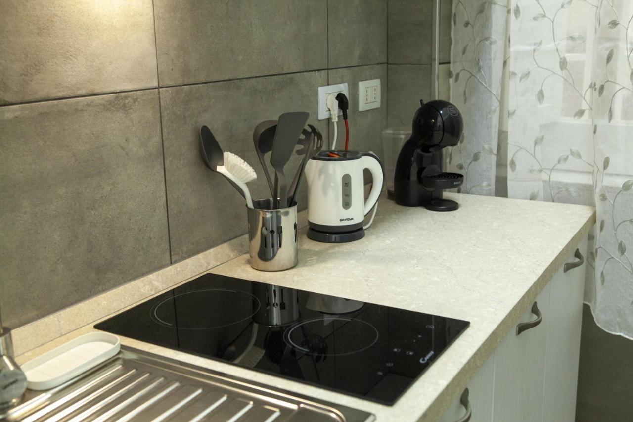 Appartement Na' Stanza In Piazza à Naples Extérieur photo