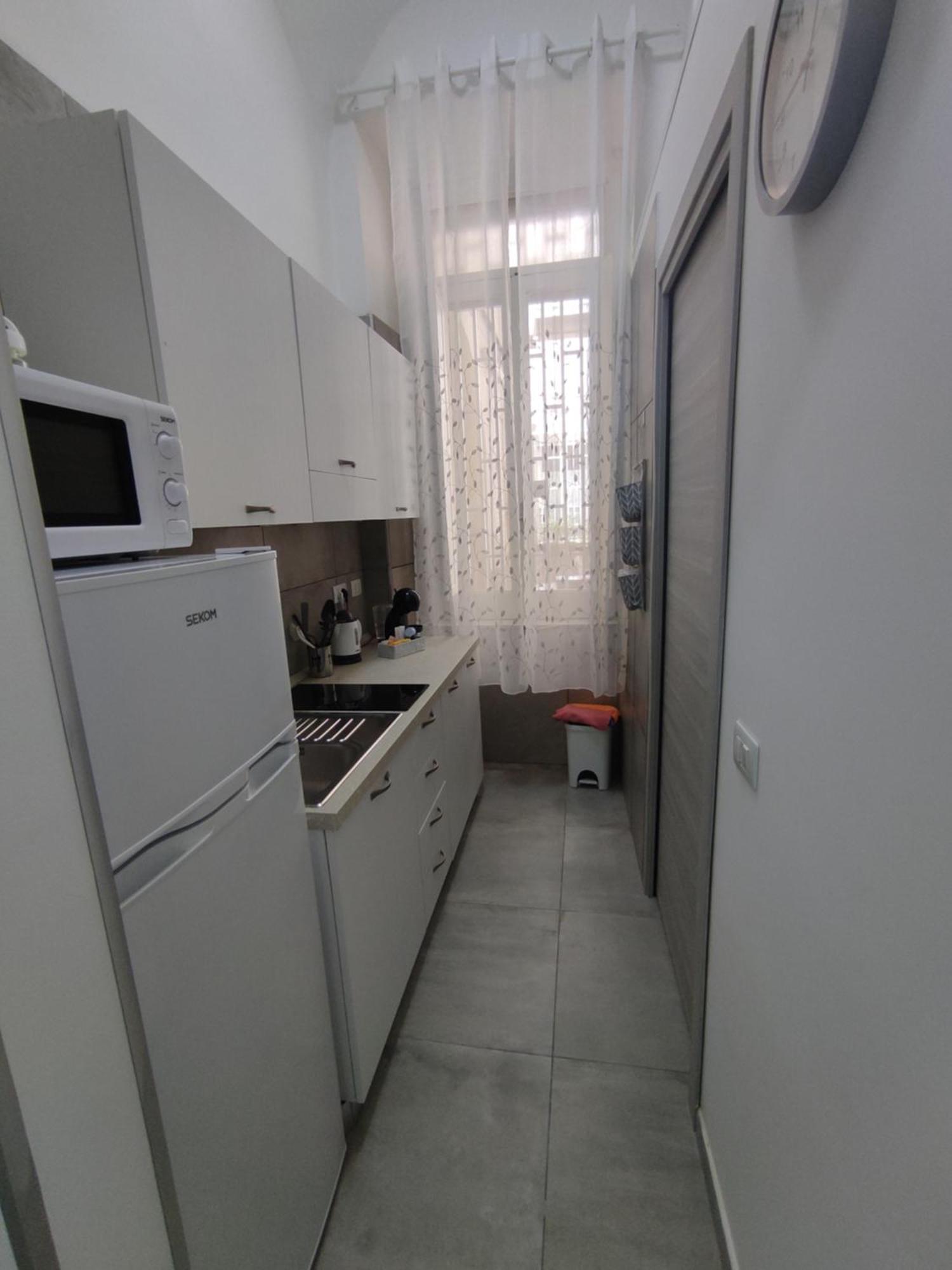 Appartement Na' Stanza In Piazza à Naples Extérieur photo